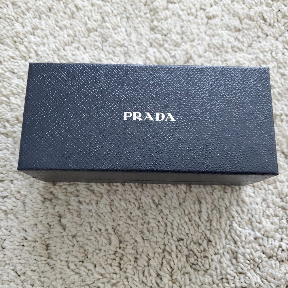EMPTY PRADA SUNGLASSES BLACK GIFT BOX LIKE NEW